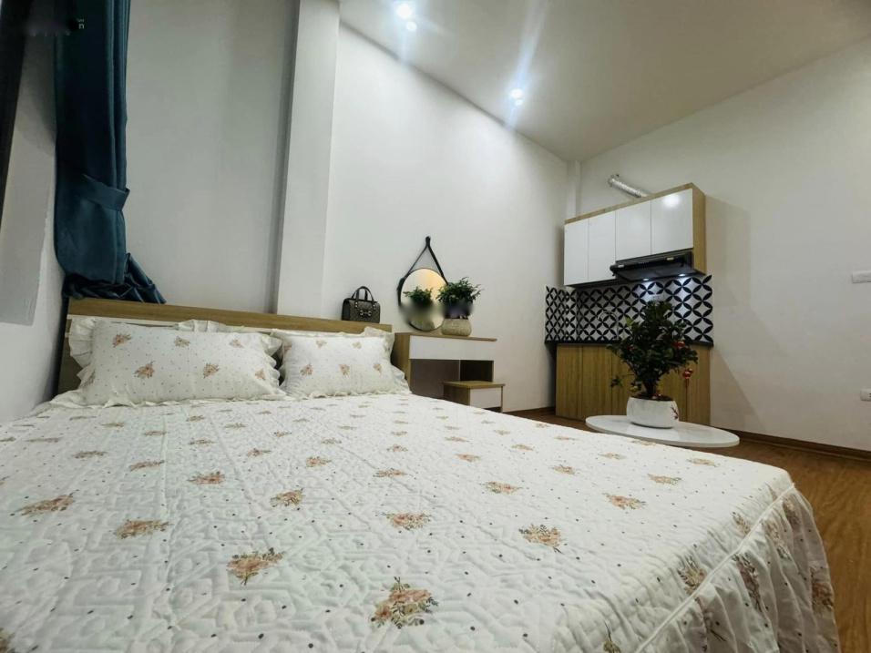 Sở hữu căn nhà 5 tầng, 50 m2, hướng Nam tại Đường Dương Quảng Hàm - Cầu Giấy, giá 6,6 tỷ