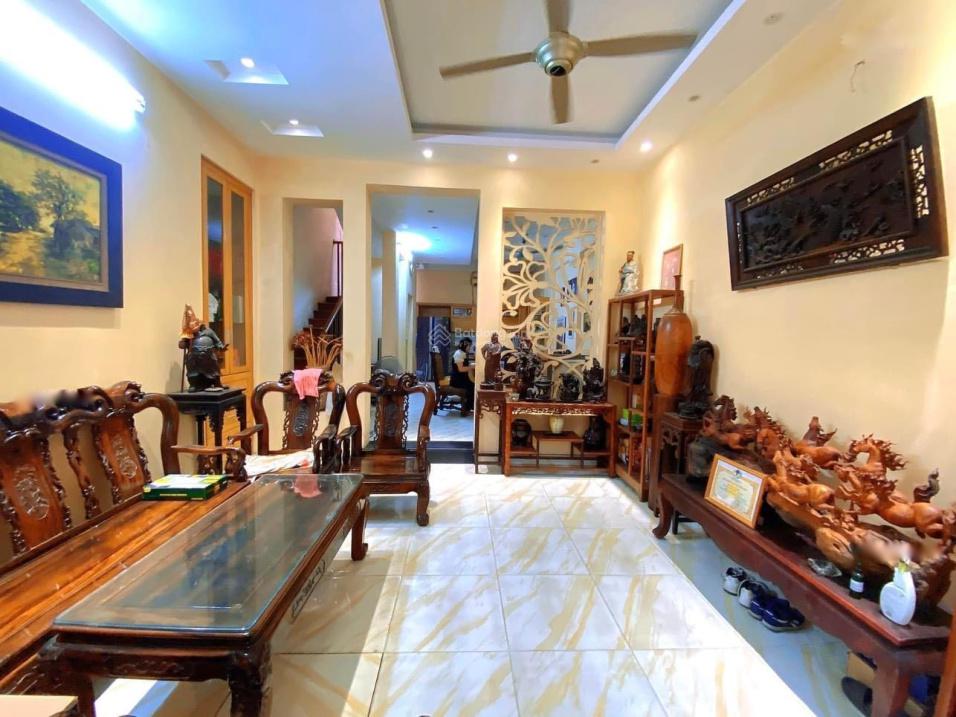 Sở hữu nhà sổ riêng 5 tầng, 65 m2, mặt tiền 5m tại Phố Thái Hà - Đống Đa, giá 11,2 tỷ