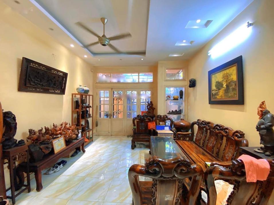 Sở hữu nhà sổ riêng 5 tầng, 65 m2, mặt tiền 5m tại Phố Thái Hà - Đống Đa, giá 11,2 tỷ