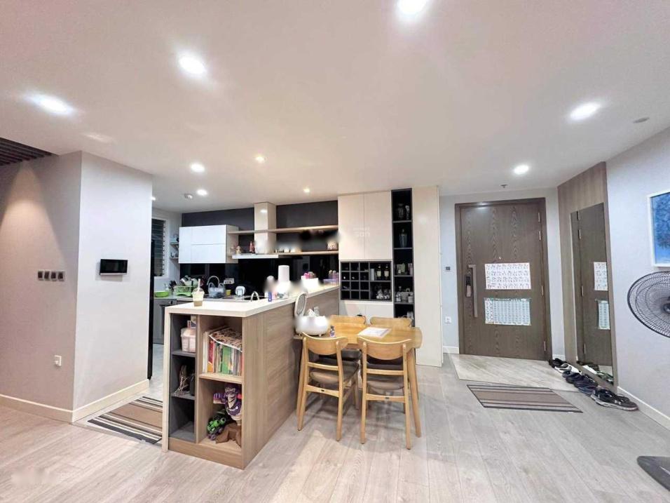 Chuyển nhượng căn hộ chung cư 3 phòng ngủ, 74 m2, giá 4,3 tỷ tại Thanh Xuân - Hà Nội