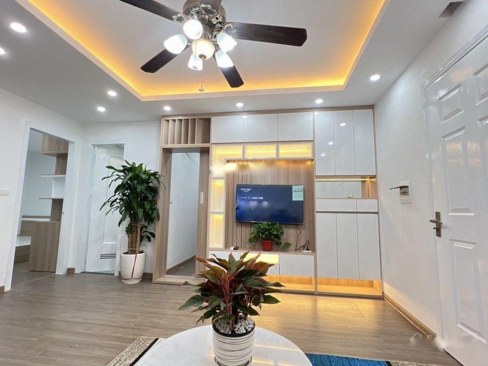 Cần bán gấp căn hộ chung cư 2 phòng ngủ, 50 m2, giá rẻ tại Phố Tôn Đức Thắng - Đống Đa - Hà Nội