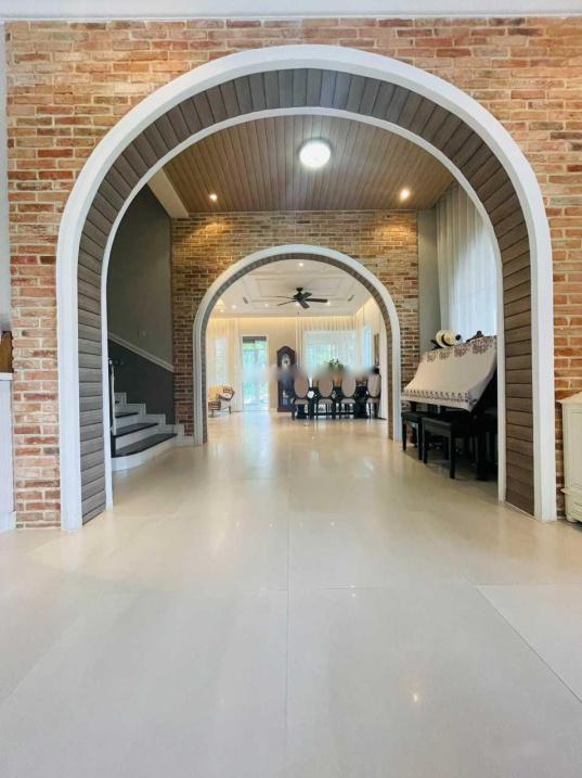 Cần bán biệt thự siêu đẹp 3 tầng, giá 95 tỷ tại Đường Hà Huy Tập - Quận 7 - TP Hồ Chí Minh