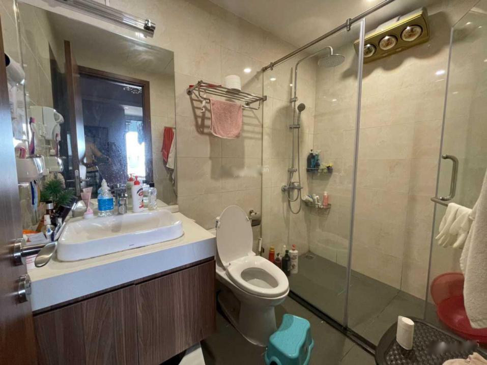 Bán nhanh căn hộ 2 phòng ngủ, 82 m2, giá 3,7 tỷ tại Đường Nguyễn Huy Tưởng - Thanh Xuân - Hà Nội