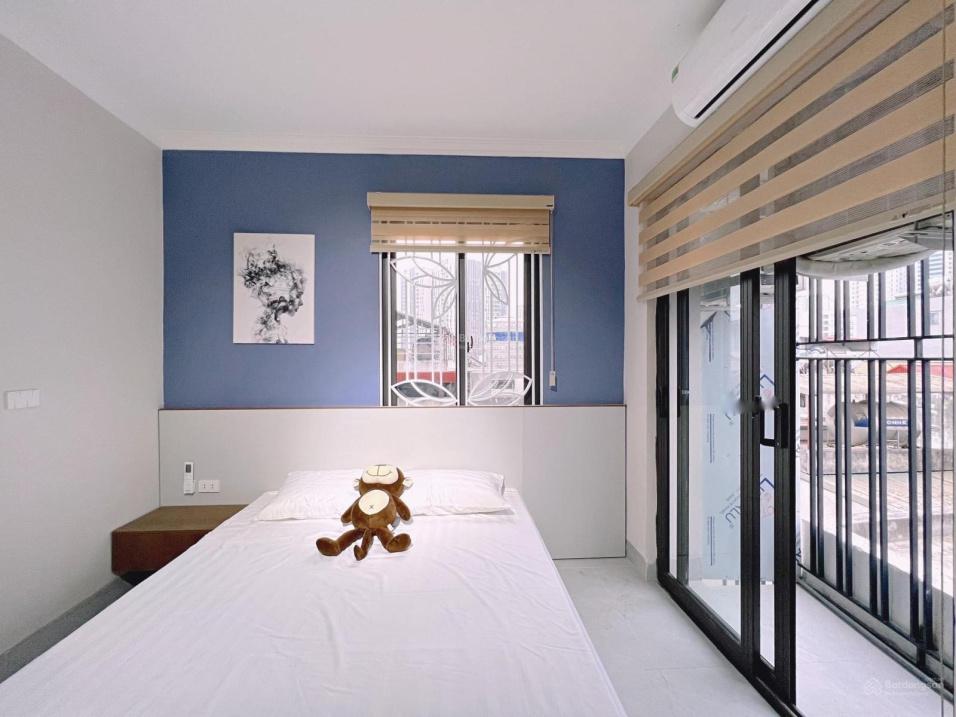 Cần bán gấp bán nhanh nhà sổ riêng 7 tầng, 90 m2, mặt tiền 7m tại Đường Cầu Giấy, giá 15,8 tỷ