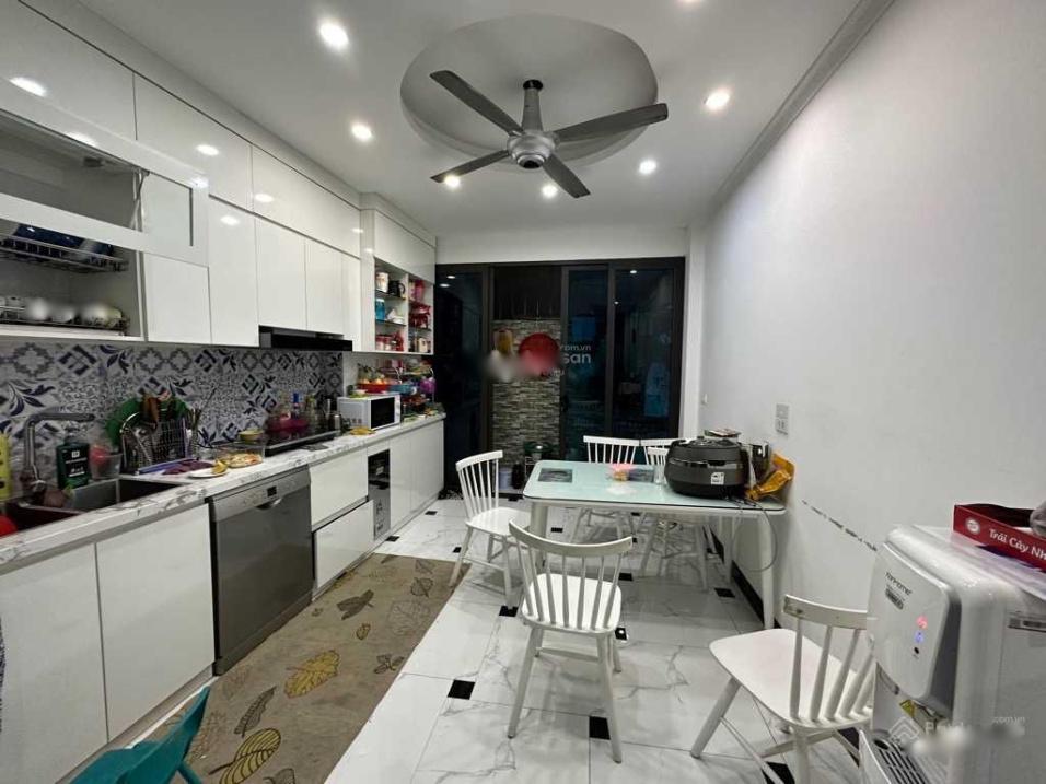 Cần bán gấp bán nhanh nhà 6 tầng, 60 m2 tại Đường Nguyễn Trãi - Thanh Xuân, giá 7,9 tỷ