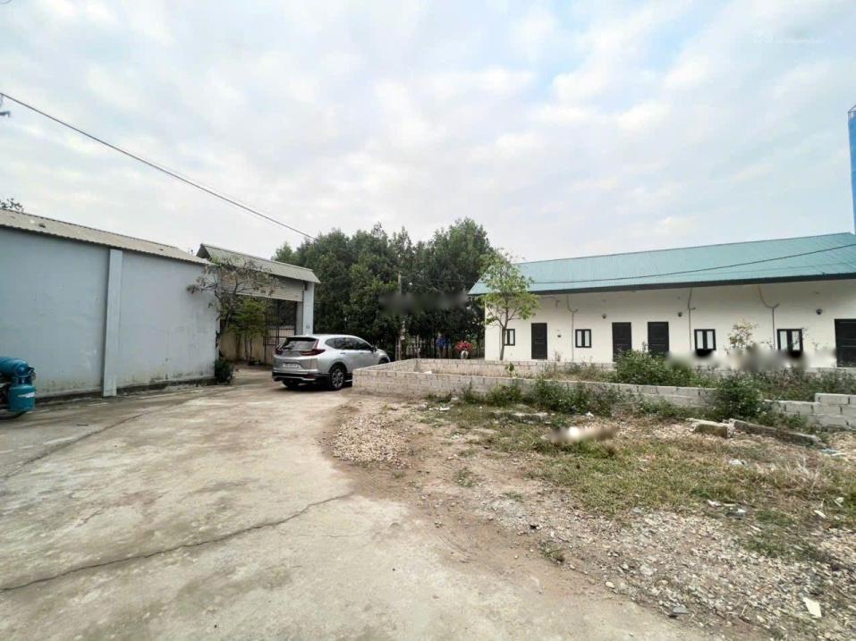 Chuyển nhượng mảnh đất 100 m2 tại Xã Tân Xã - Thạch Thất - Hà Nội, giá 2,25 tỷ