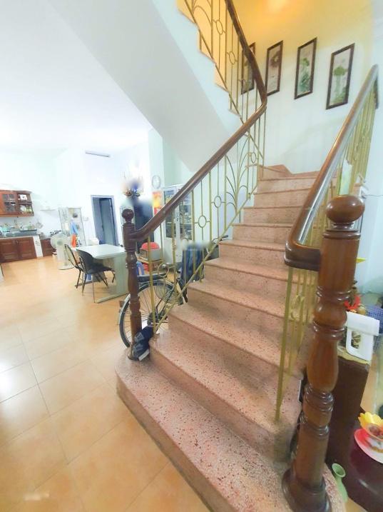 Chuyển nhượng căn nhà riêng 4 tầng, 75 m2, mặt tiền 5m tại Đường Nguyễn Cửu Vân, giá 11 tỷ