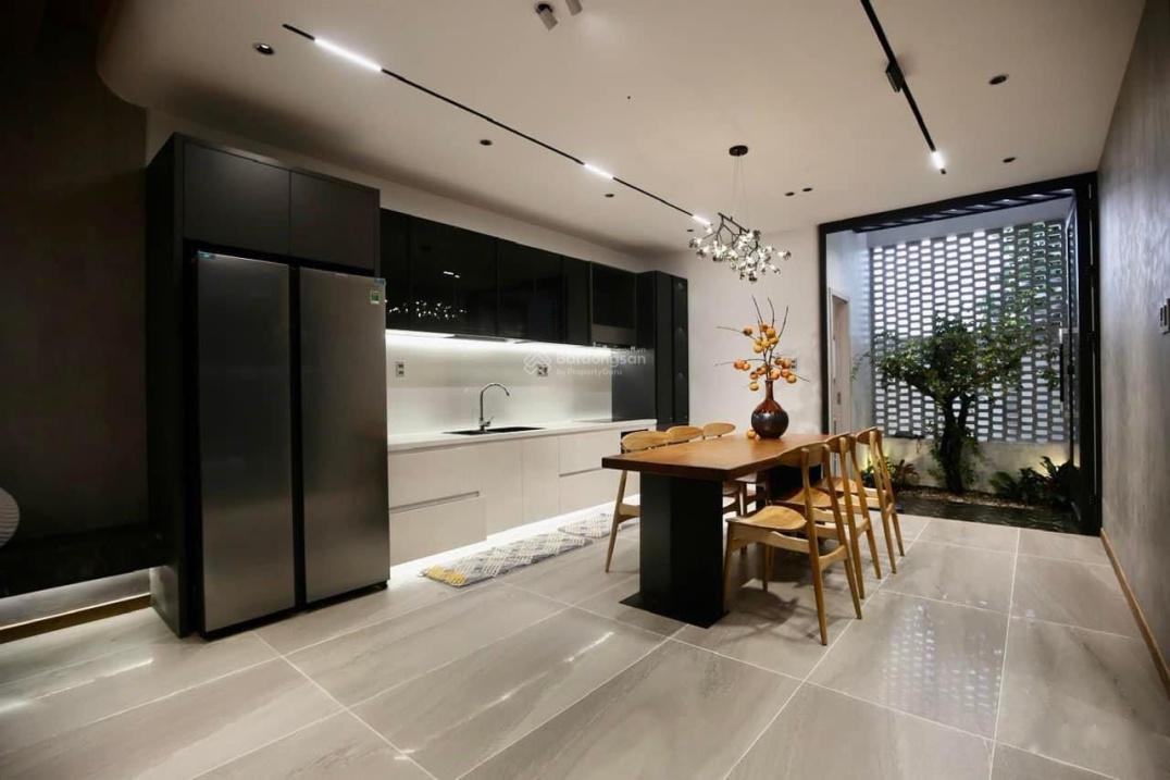 Bán nhanh nhà mặt phố 3 tầng, mặt tiền 5m tại Đường Phú Lộc 1 - Liên Chiểu, giá 5,5 tỷ