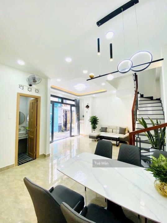 Chuyển nhượng nhà riêng sổ đỏ 4 tầng, 40 m2 tại Phường 14 - Gò Vấp - TP Hồ Chí Minh, giá 2,58 tỷ