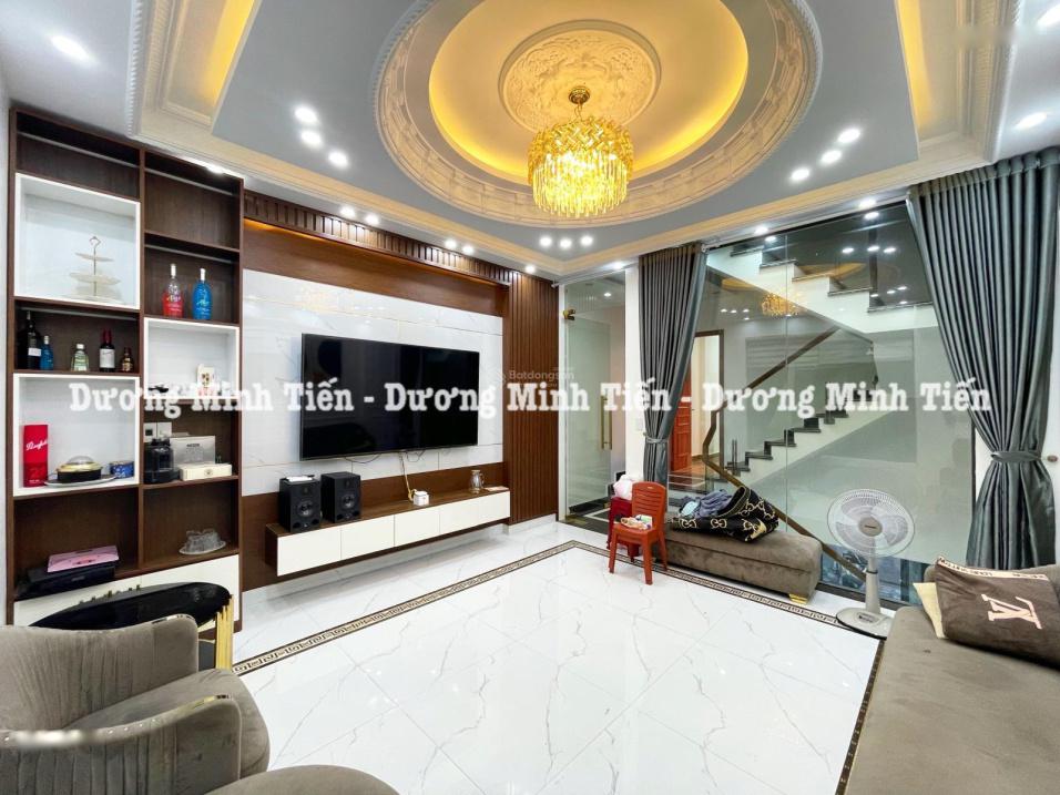 Cần bán ngay nhà 4 tầng, 60 m2, mặt tiền 4m, hướng Tây tại Đường Ngô Gia Tự - Hải An, giá 5,95 tỷ