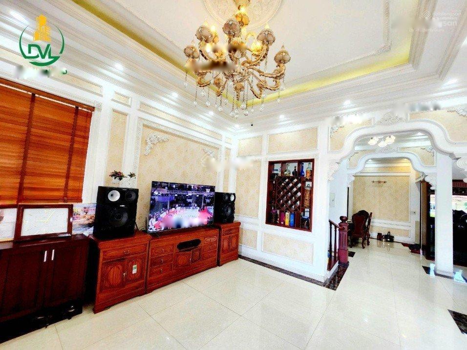 Bán nhà mặt tiền 4 tầng, 100 m2, mặt tiền 5m, hướng Tây - Nam tại Phường Cốc Lếu, giá 16 tỷ - Ảnh 1