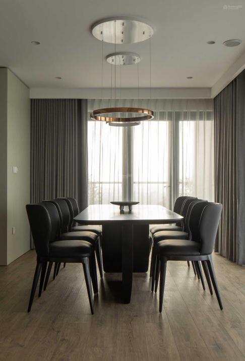 Cần bán ngay căn biệt thự 212 m2, giá 12,7 tỷ tại Đường Trúc - Xuân Quan - Văn Giang - Hưng Yên