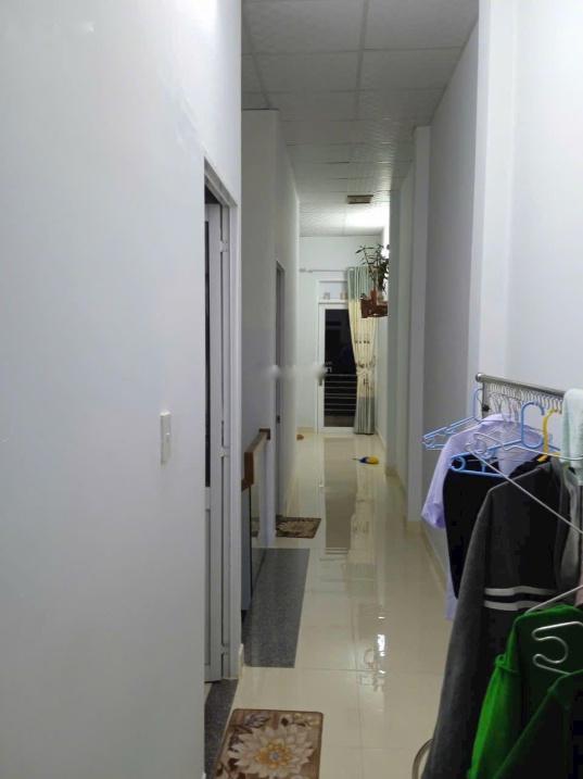 Cần bán gấp bán nhanh căn nhà đẹp 2 tầng, 54 m2, mặt tiền 4m tại Phố Phong Châu, giá 2,2 tỷ - Ảnh 1