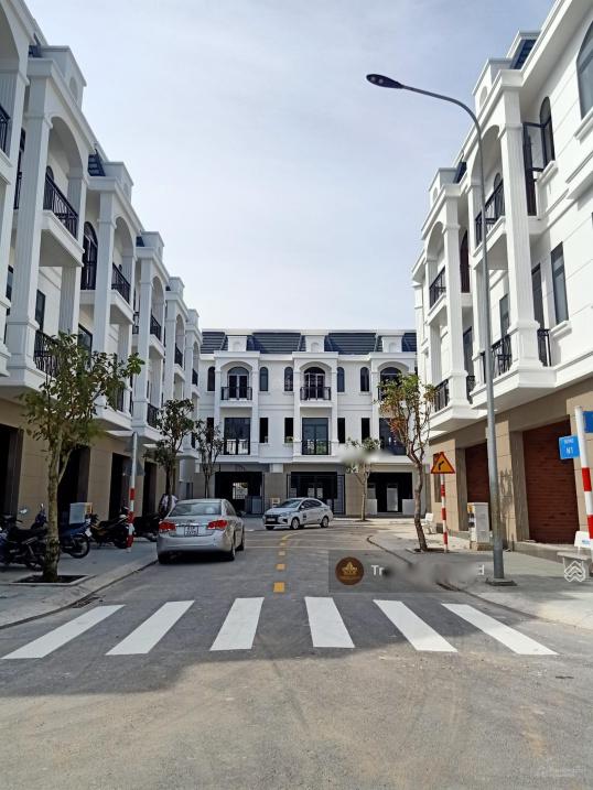 Cần bán ngay căn shophouse 3 tầng, 66 m2, giá 3,9 tỷ tại Thuận An - Bình Dương