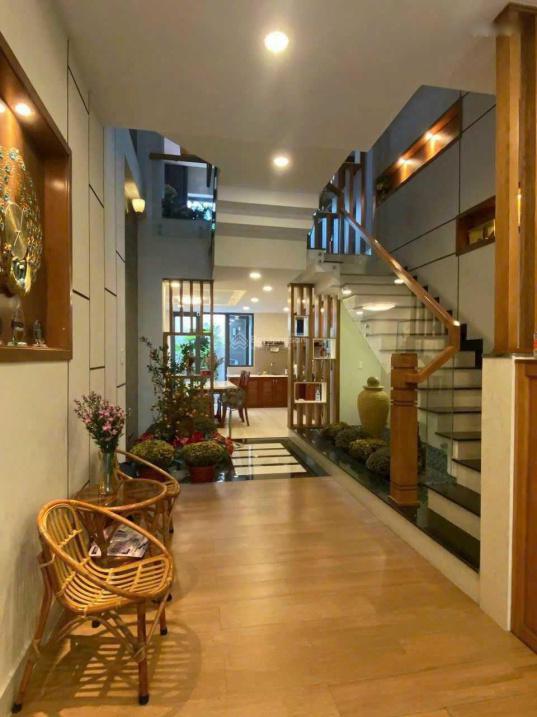 Bán gấp nhà mặt tiền 4 tầng, 80 m2 tại Đường Bùi Tá Hán - An Phú - Quận 2, giá 17 tỷ