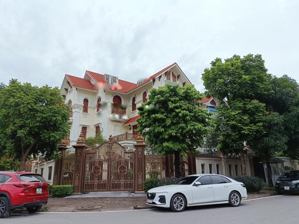 Cần bán ngay căn biệt thự 3 tầng, 192 m2, giá 66 tỷ tại Đường Võng Thị - Bưởi - Tây Hồ - Hà Nội - Ảnh 1