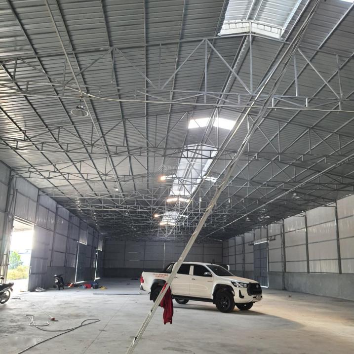 Cần cho thuê kho xưởng DT từ 200m2 - 300 - 500 - 1000 - 2000m2 tại phố Lạc Vệ - Tiên Du - Bắc Ninh