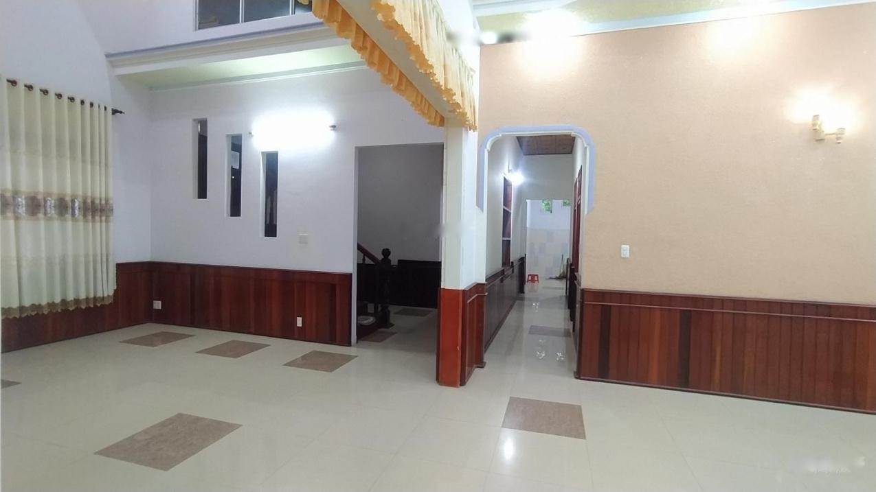 Thuê ngay nhà biệt thự, liền kề 1 tầng, 250 m2 tại Huyện Đức Trọng - Lâm Đồng, giá 12 triệu/tháng