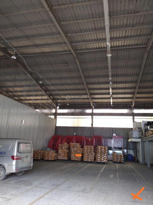 Cho thuê nhà kho xưởng ngay tại Thị Trấn Chúc Sơn, QL6, Chương Mỹ DT 500m2 giá 55k/m2 LH - Ảnh 1