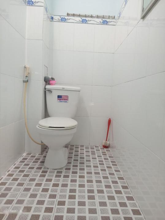 Cho thuê nhà trọ 20 m2 tại Đường Khiếu Năng Tĩnh - An Lạc - Bình Tân, sẵn nội thất, giá 2 tr/tháng