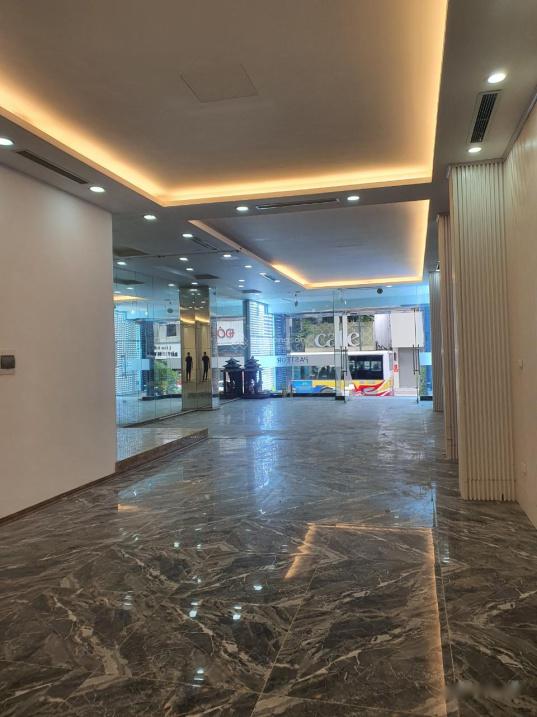 Cho thuê văn phòng mặt phố Bà Triệu - 150 m2 giá 45 triệu