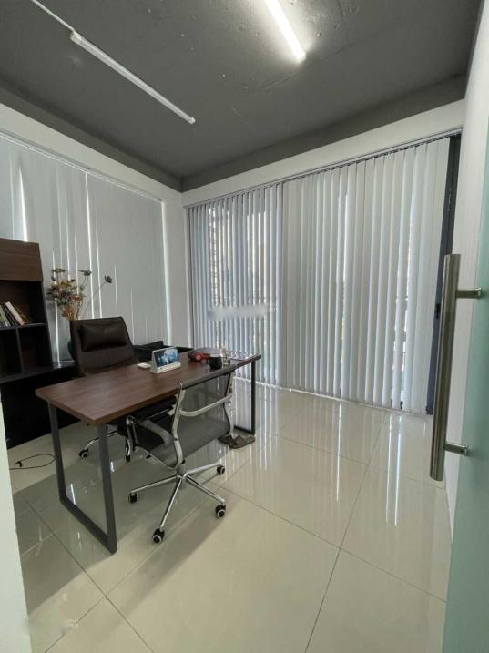 VĂN PHÒNG 200M2 TRỐNG SẴN TẠI KHU HIM LAM KÊNH TẺ CHO THUÊ 20,5TR/TH .