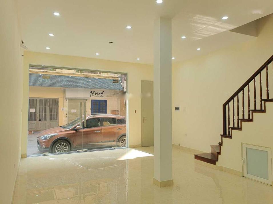 Cho thuê nhà riêng tại Đường Trung Phụng - Khâm Thiên - Đống Đa, 80 m2, 6 tầng, giá 35 triệu/tháng