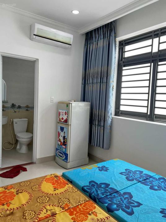 Cho thuê nhà trọ, phòng trọ 25 m2 tại Đường Huỳnh Tấn Phát - Quận 7, sẵn nội thất, giá 4 tr/tháng