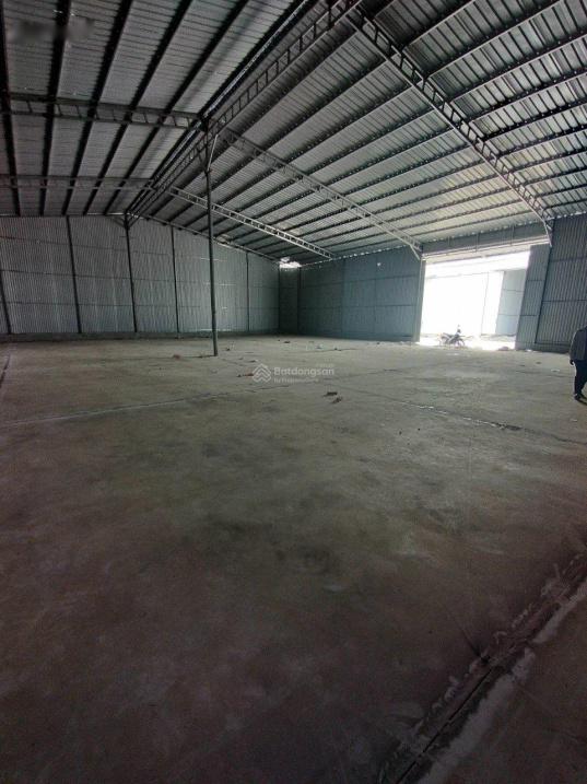 Cho thuê kho, xưởng KCN Yên Nghĩa, Hà Đông. 1300m2 thông thủy, container vào được, xuất đc hóa đơn