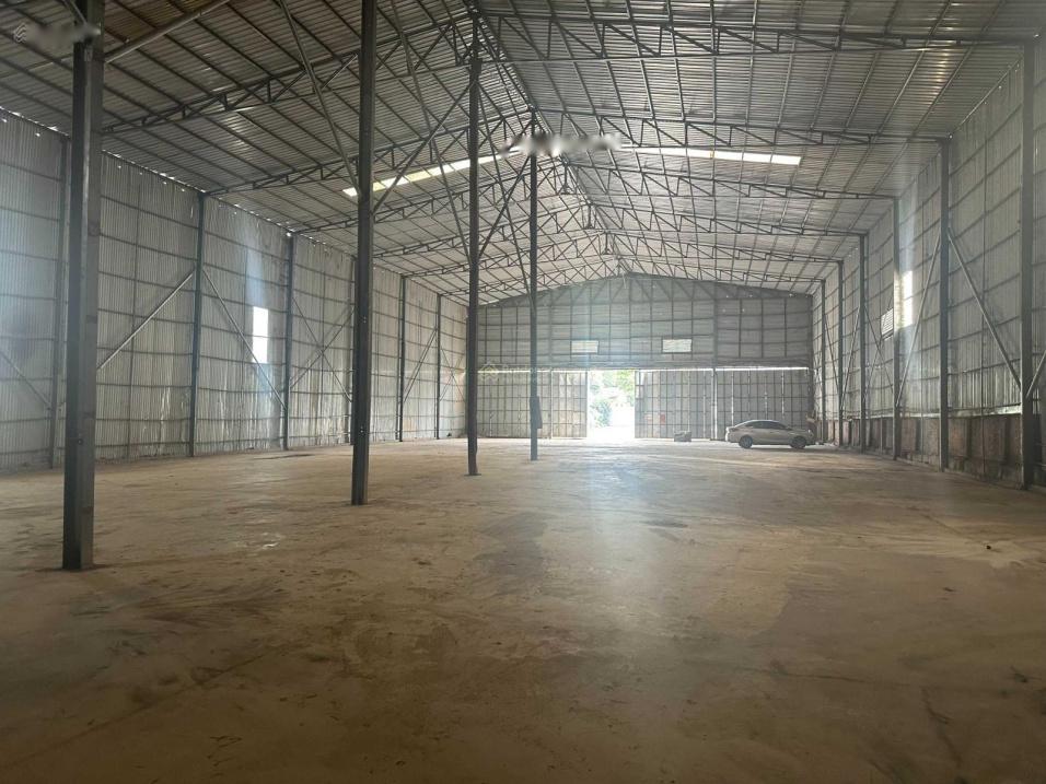 Cho thuê kho, xưởng KCN Yên Nghĩa, Hà Đông. 1300m2 thông thủy, container vào được, xuất đc hóa đơn