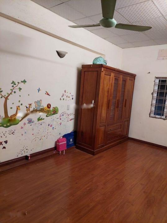 Thuê ngay nhà sổ hồng riêng tại Đường Trần Hưng Đạo - Hoàn Kiếm, 30 m2, 2 tầng, giá 10 triệu/tháng