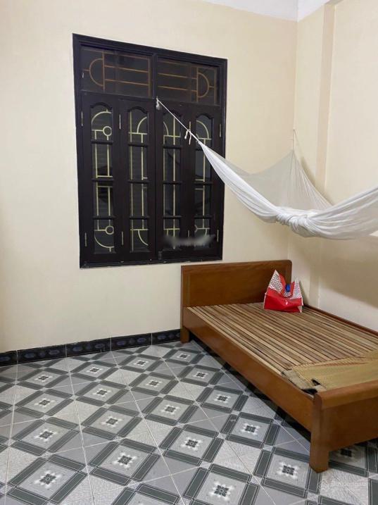 Cho thuê nhà shr tại Phố Bà Triệu - Hà Cầu - Hà Đông - Hà Nội, 40 m2, 4 tầng, giá 10 tr/tháng