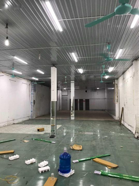 Cho thuê cửa hàng 240m2 mặt đường quốc lộ Thị Trấn Xuân Mai - Ảnh 1