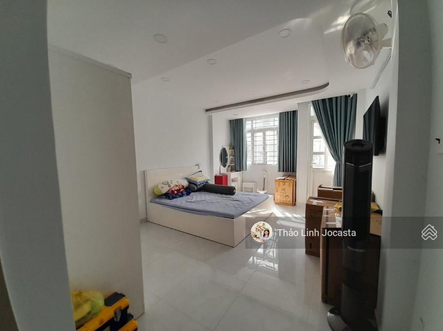 Cho thuê gấp nhà riêng tại Đường Hoàng Sa, 214 m2, 5 tầng, đã có nội thất, giá 50 tr/tháng