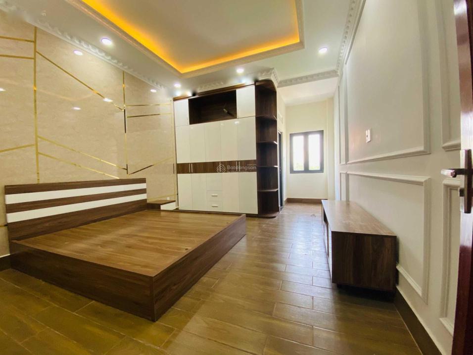 Cho thuê nhà shr tại Thủ Đức, 104 m2, 3 tầng, sẵn nội thất, giá 22 tr/tháng