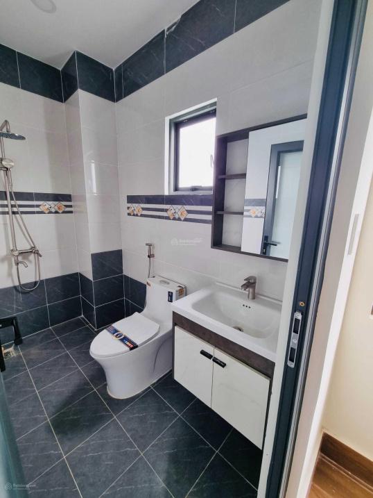 Cho thuê nhà shr tại Thủ Đức, 104 m2, 3 tầng, sẵn nội thất, giá 22 tr/tháng - Ảnh 1