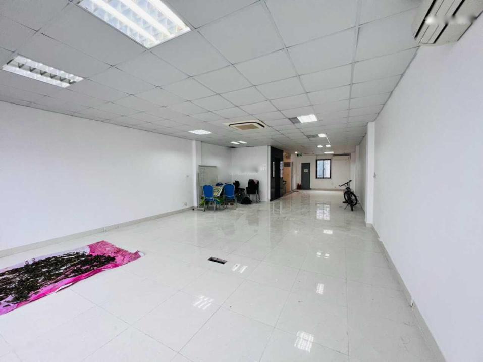 Cho thuê văn phòng 100m2 tại Trần Thái Tông, Cầu Giấy giá chỉ 16 triệu