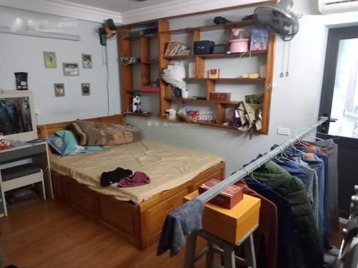 Cần bán nhanh nhà riêng sổ đỏ 3 tầng, 35 m2, mặt tiền 3m tại Đường Ngọc Hồi, giá 2,45 tỷ - Ảnh 1