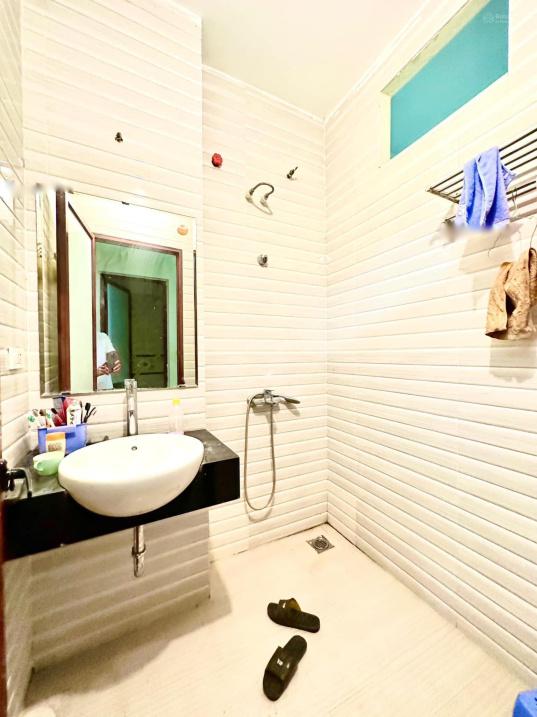 Bán nhanh căn nhà riêng 4 tầng, 54 m2, mặt tiền 4m tại Đường Đình Thôn - Nam Từ Liêm, giá 7,6 tỷ