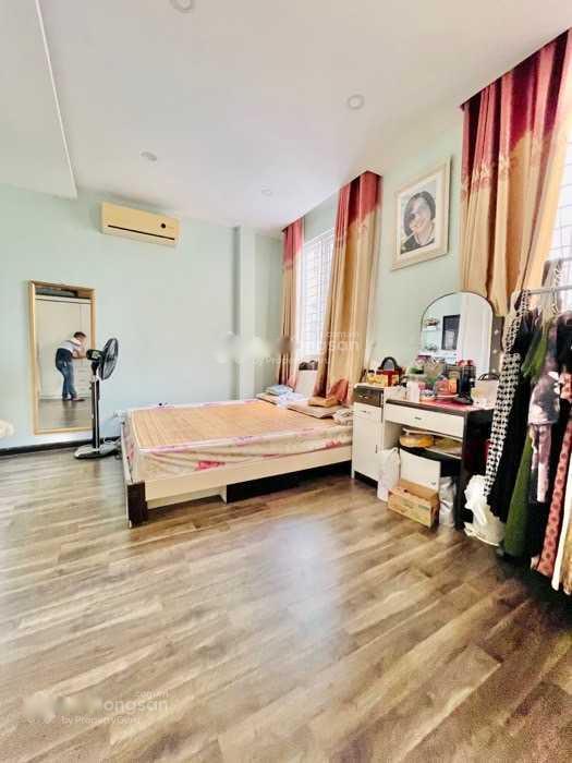 Cần bán gấp nhà sổ riêng 6 tầng, 32 m2 tại Đường Minh Khai - Vĩnh Tuy - Hai Bà Trưng, giá 5,9 tỷ