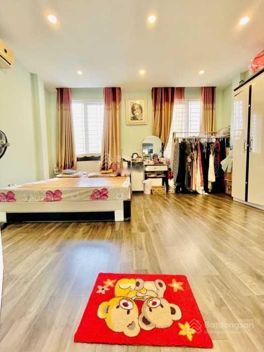 Cần bán gấp nhà sổ riêng 6 tầng, 32 m2 tại Đường Minh Khai - Vĩnh Tuy - Hai Bà Trưng, giá 5,9 tỷ