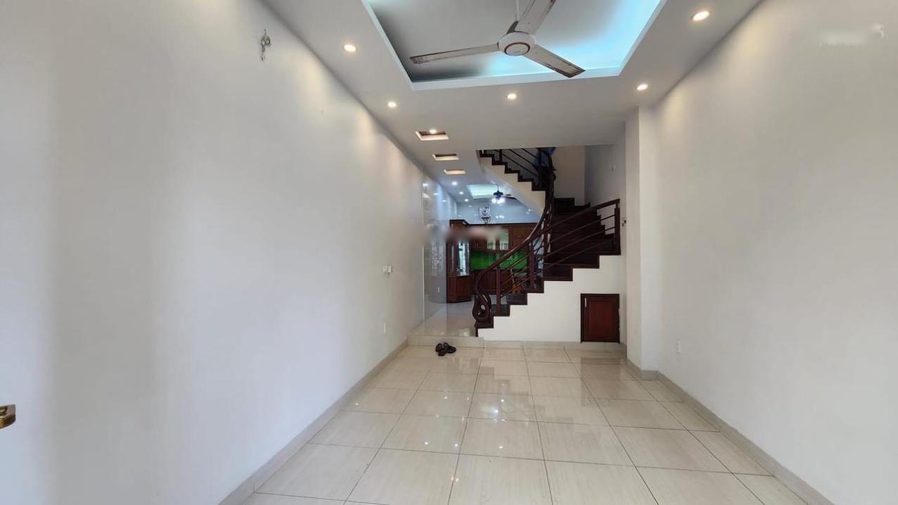 Sở hữu ngay nhà 5 tầng, 50 m2, mặt tiền 4m tại Đường Phùng Khoang - Nam Từ Liêm, giá 8,4 tỷ