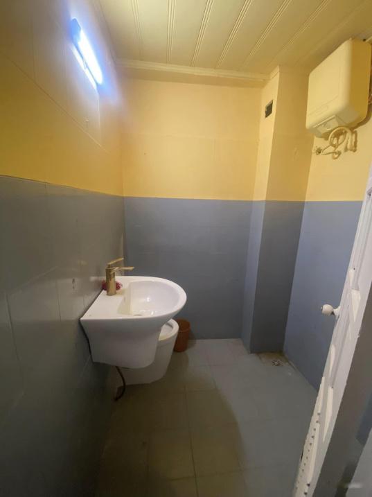 Chuyển nhượng nhà mặt phố 5 tầng, 30 m2 tại Phố Bích Câu - Quốc Tử Giám - Đống Đa, giá 12,5 tỷ