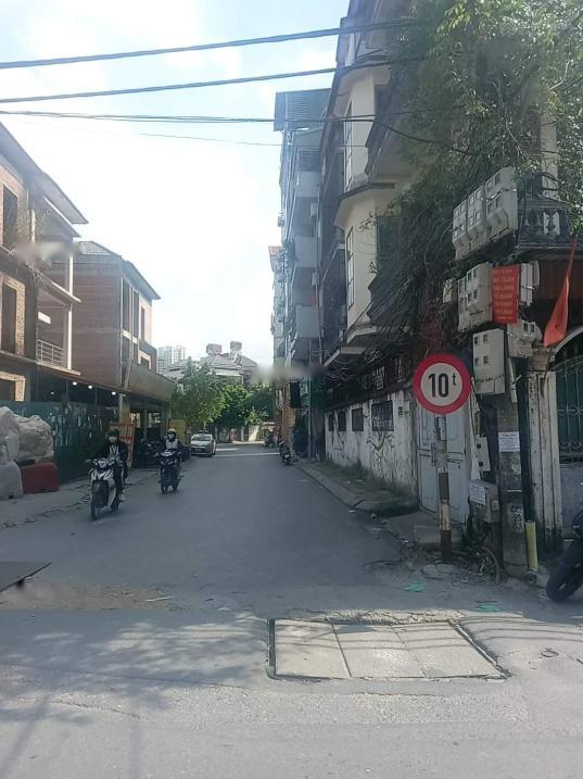 Cần bán nhà mặt phố đẹp 3 tầng, 98 m2, mặt tiền 23m tại Đường Phan Bá Vành, giá 19,5 tỷ - Ảnh 1