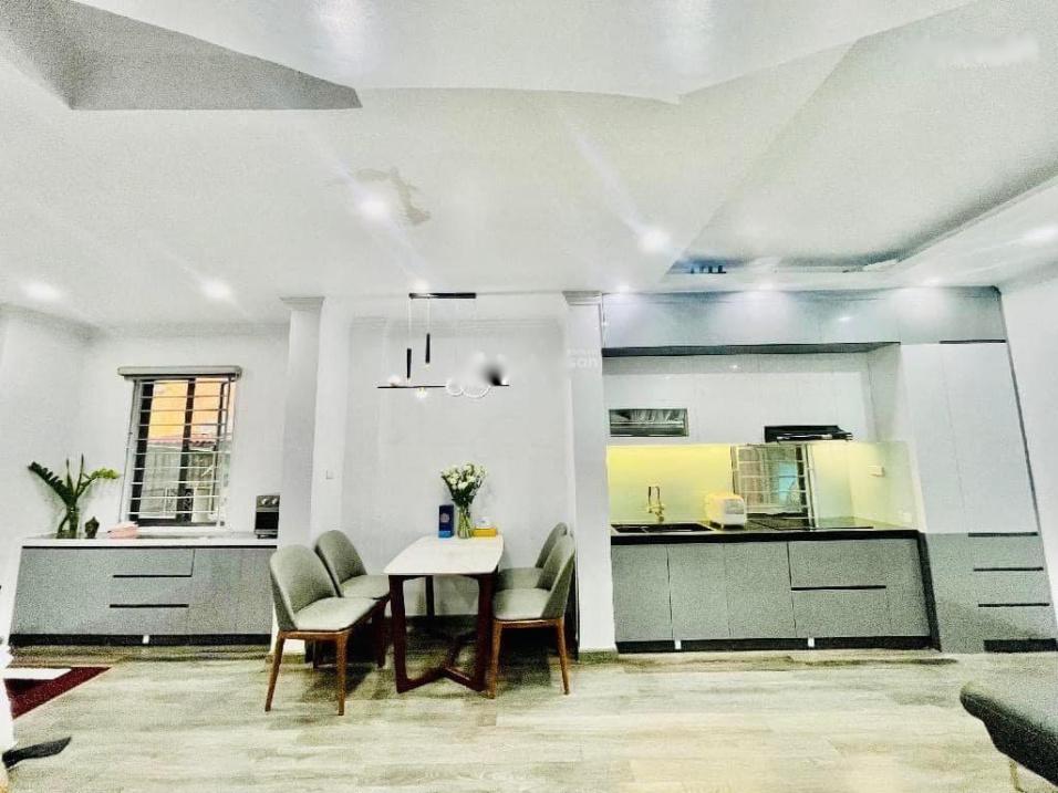 Bán nhanh căn nhà riêng 5 tầng, 40 m2, mặt tiền 4m tại Phố 8/3 - Hai Bà Trưng, giá 6,5 tỷ