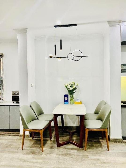 Bán nhanh căn nhà riêng 5 tầng, 40 m2, mặt tiền 4m tại Phố 8/3 - Hai Bà Trưng, giá 6,5 tỷ