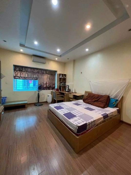 Bán gấp căn nhà riêng 5 tầng, 50 m2, mặt tiền 4m tại Đường Nguyễn Phong Sắc, giá 11,8 tỷ - Ảnh 1