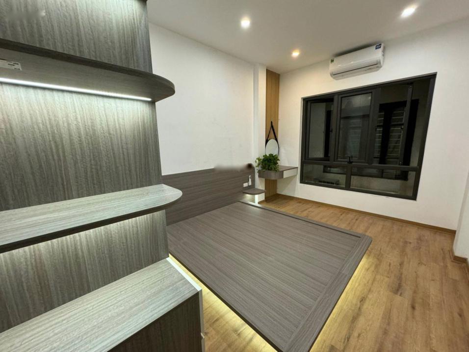 Chuyển nhượng căn nhà 4 tầng, 28 m2, mặt tiền 3m tại Đường Phan Đình Giót, giá 3,38 tỷ - Ảnh 1