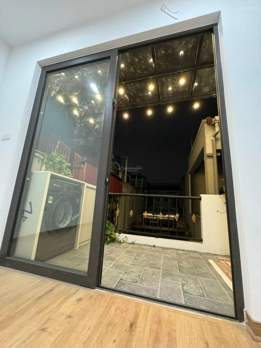 Chuyển nhượng căn nhà 4 tầng, 28 m2, mặt tiền 3m tại Đường Phan Đình Giót, giá 3,38 tỷ