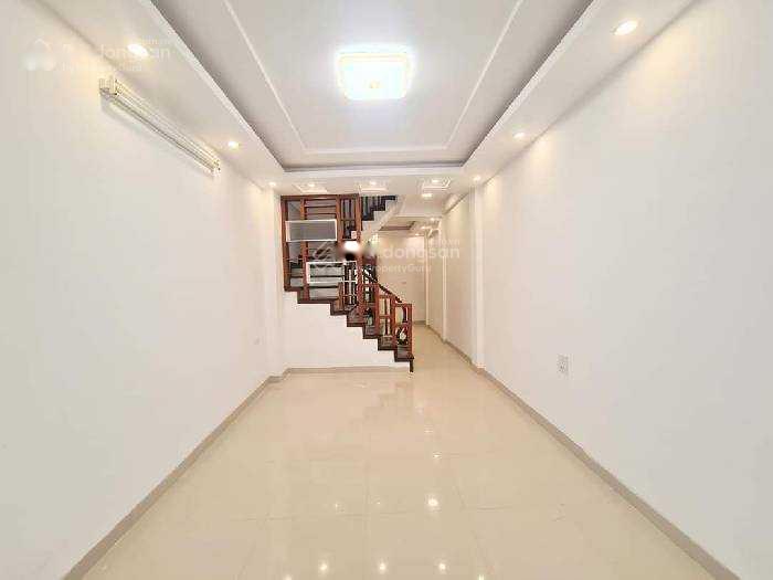 Sở hữu nhà sổ hồng riêng 4 tầng, 32 m2, mặt tiền 4m tại Đường Trương Định - Hoàng Mai, giá 3,35 tỷ - Ảnh 1